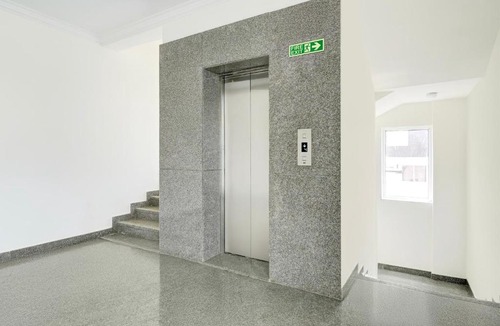Brookefield Hotel | Super Townhouse Oak AECS Layout Brookfield