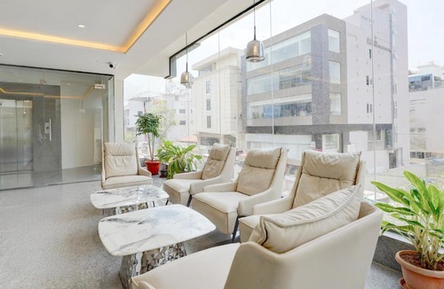 Brookefield Hotel | Super Townhouse Oak AECS Layout Brookfield