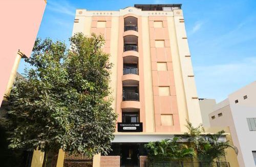 Secunderabad Hotel | Super Townhouse OAK MSB SCHOOL