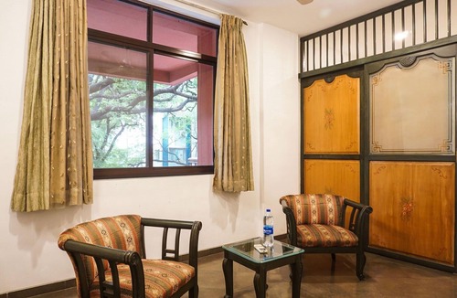 Erandwane House | Super Townhouse Oak Prabhat Road