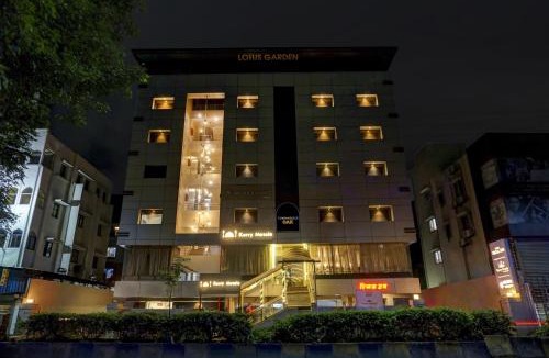 Pimpri - Chinchwad Hotel | Super Townhouse OAK Regal Inn Near Sant Tukaram Nagar Metro Station