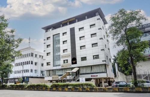 Pimpri - Chinchwad Hotel | Super Townhouse OAK Regal Inn Near Sant Tukaram Nagar Metro Station