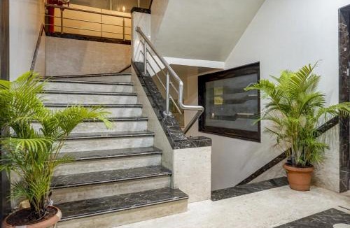 Pimpri - Chinchwad Hotel | Super Townhouse OAK Regal Inn Near Sant Tukaram Nagar Metro Station