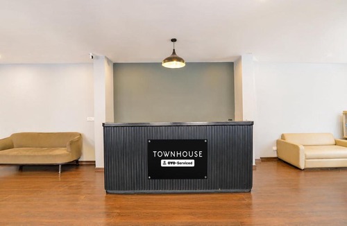 Paldi Hotel | Super Townhouse Paldi Bus Terminal Ahmedabad Formally Neelkanth