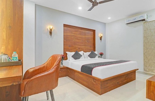 Kukatpally Housing Board Colony Hotel | Super Townhouse Rcc Pride