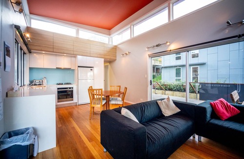 Macmasters Beach House | Surf Inn - Beach front