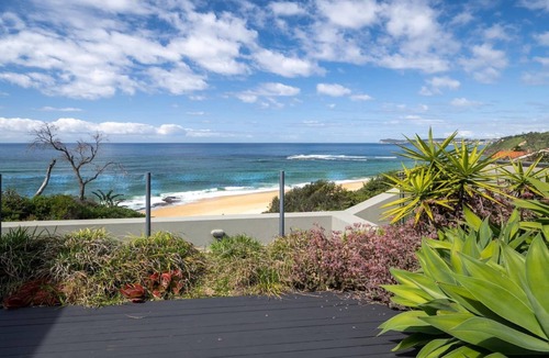 Forresters Beach House | SURFSIDE 65 AT FORRESTERS BEACH - UNINTERRUPTED VIEWS WITH SOLAR HEATED POOL AND HOT JET- SPA
