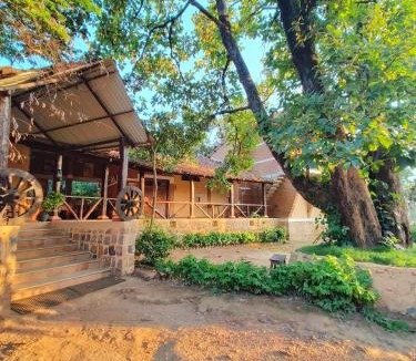 Baihar House | Surwahi Social Ecoestate Kanha