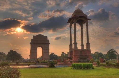 Sat Bari House | Sustainable & Spacious two unit of 3BHK in a Chateau in New Delhi. Pet Friendly!