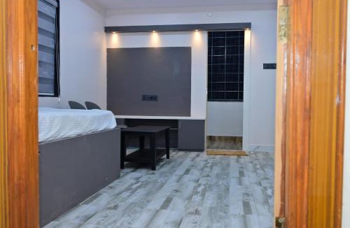 Visakhapatnam Apartment | Swagan Home Stays Air Conditioned Deluxe ONE BED ROOM Studio Apartment