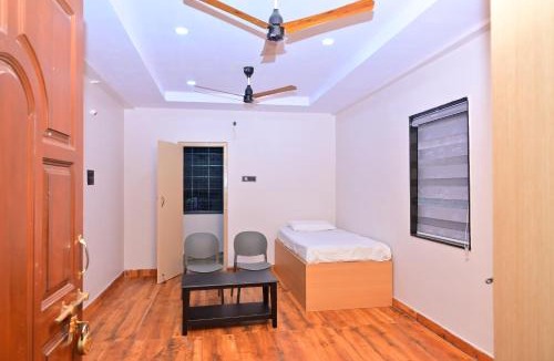 Visakhapatnam Apartment | Swagan Home Stays Air Conditioned Deluxe ONE BED ROOM Studio Apartment