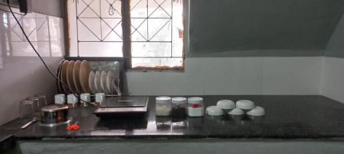 Kolhapur House | swanky25 with single AC Bedroom