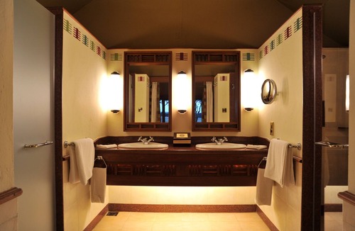 Nanyuki Hotel | Sweetwaters Serena Camp