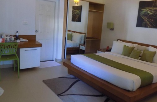 Chithirapuram Hotel | Swiss County