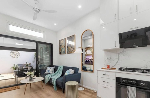 Sydenham House | Sydenham | Near Station, Airport & Marrickville