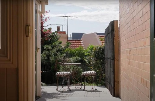 Millers Point Apartment | Sydney Harbour Bridge View City Centre 2 Bedrooms