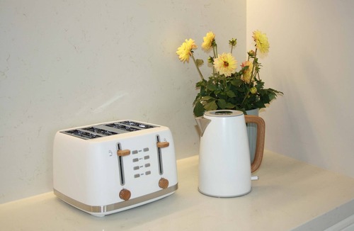 Mascot Apartment | Sydney Skyline Penthouse | 2 Parking, City Views CBD Airport