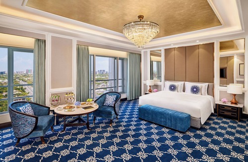 Thaltej Hotel | Taj Skyline Ahmedabad