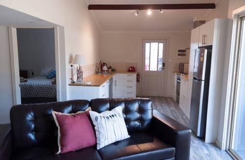 Wilton House | TAJMABARN, 3 Bedrooms 40 ACRE Farmstay at Fullcircle Farm. Private Getaway.