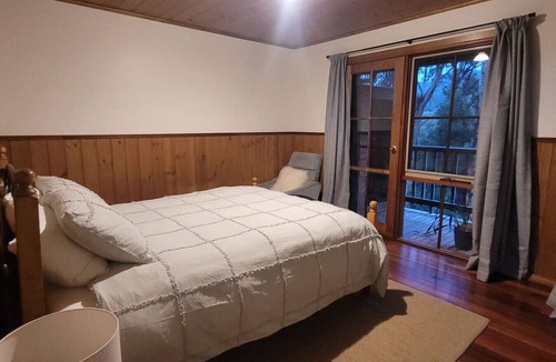 Apollo Bay House | Tall Trees Eco Retreat - Fern Cottage