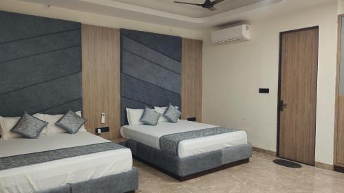 Udaipurwati Hotel | Tanwar Hotel & Restro