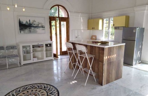 Hyderabad Villa | Teen Duari Farmstay - Luxurious Colonial Villa