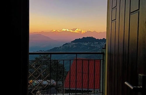 Darjeeling House | Terrific 3-bedroom house in quaint Darjeeling for your getaway