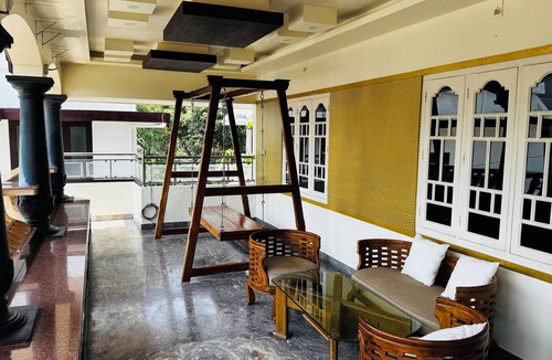 Kumbalam Villa | Terrific 5-bedroom villa with AC in vibrant KL CHILANKA PLACE-KERALA