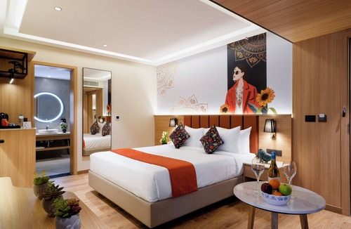 Koramangala Hotel | TGI Oberon