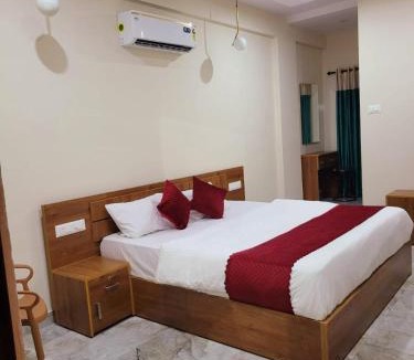 Chungam Hostel | Thamarassery INN luxury and budget Rooms