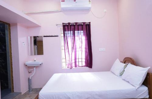 Tiruchendur Hotel | Thangavel Inn