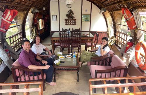 Mullakkal Boat Rental | Thara's Houseboat