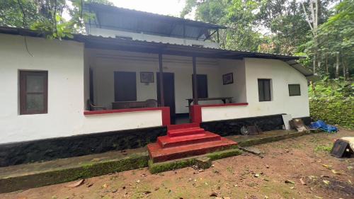 Irinjalakuda Villa | Tharavadu Homestay