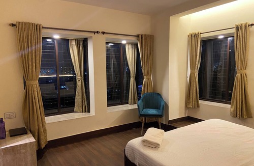 Ballygunge Bed & Breakfast | The Aster Penthouse
