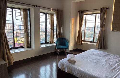 Ballygunge Bed & Breakfast | The Aster Penthouse