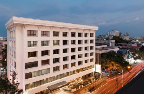 Ernakulam South Hotel | The Avenue Regent