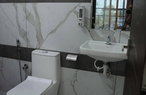 Thankamony part Hotel | The Avis Resort and Homestay