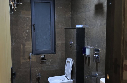 Gayariawas Hotel | The Basil Hotel