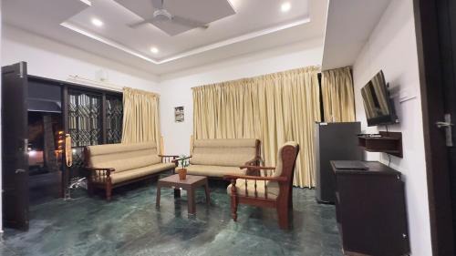 Kovalam Villa | The Beach Manor 3BHK by Halcyon Traveltech
