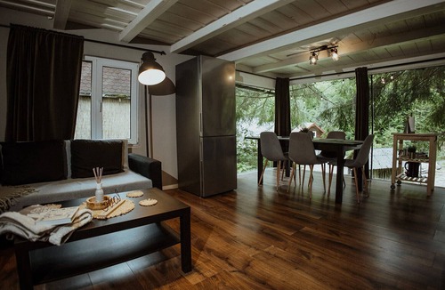 Bulz Cabin | The Blackbird Cabin