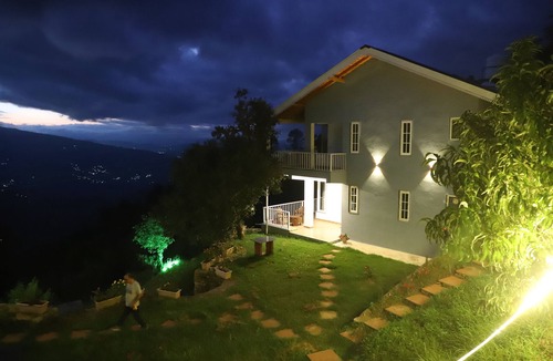 Kaul Villa | The Blissful Trails 3BR Home 2 in Satkhol by Homeyhuts