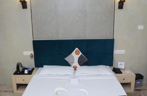 Cuttack Hotel | The Blue Lagoon Hotel Premium