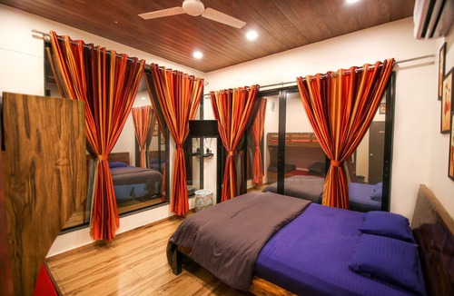Gevhande Khadak Hotel | The Bob house