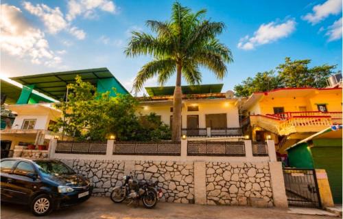 Mount Abu Bed & Breakfast | The Boho Peach Villa