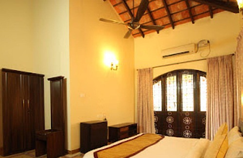 Corlim House | The Bougainvilla Stay, Goa -3 bhk Portuguese styled fully furnished villa