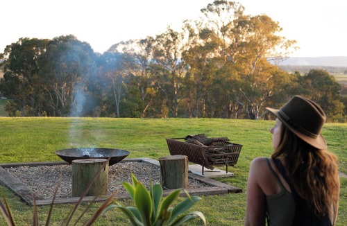 Freemans Reach Cabin | The Bunker - Malniri Park tranquil cabin accomodation