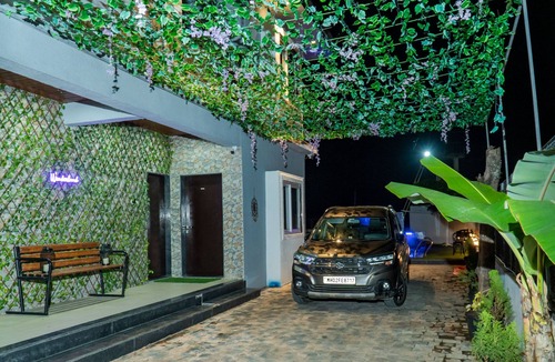 Lonavala Villa | The Capella's Aura 8BHK Pvt Pool Villa - Lakhani Estates