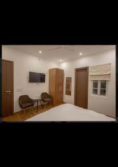 Noida Villa | The carmine house-Private 4 BHk luxury retreat in sector 132, Noida