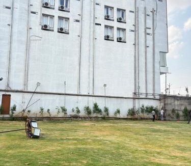 Bhojpur Hotel | The Chandigarh House Hotel & Marriage Garden