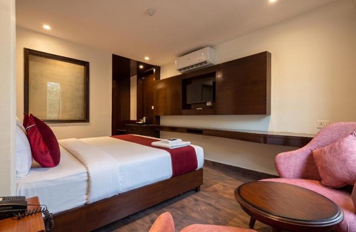 Sector D Hotel | The Chapter Hotel, Vasant Kunj Opposite Fortis Hospital Near ILBS